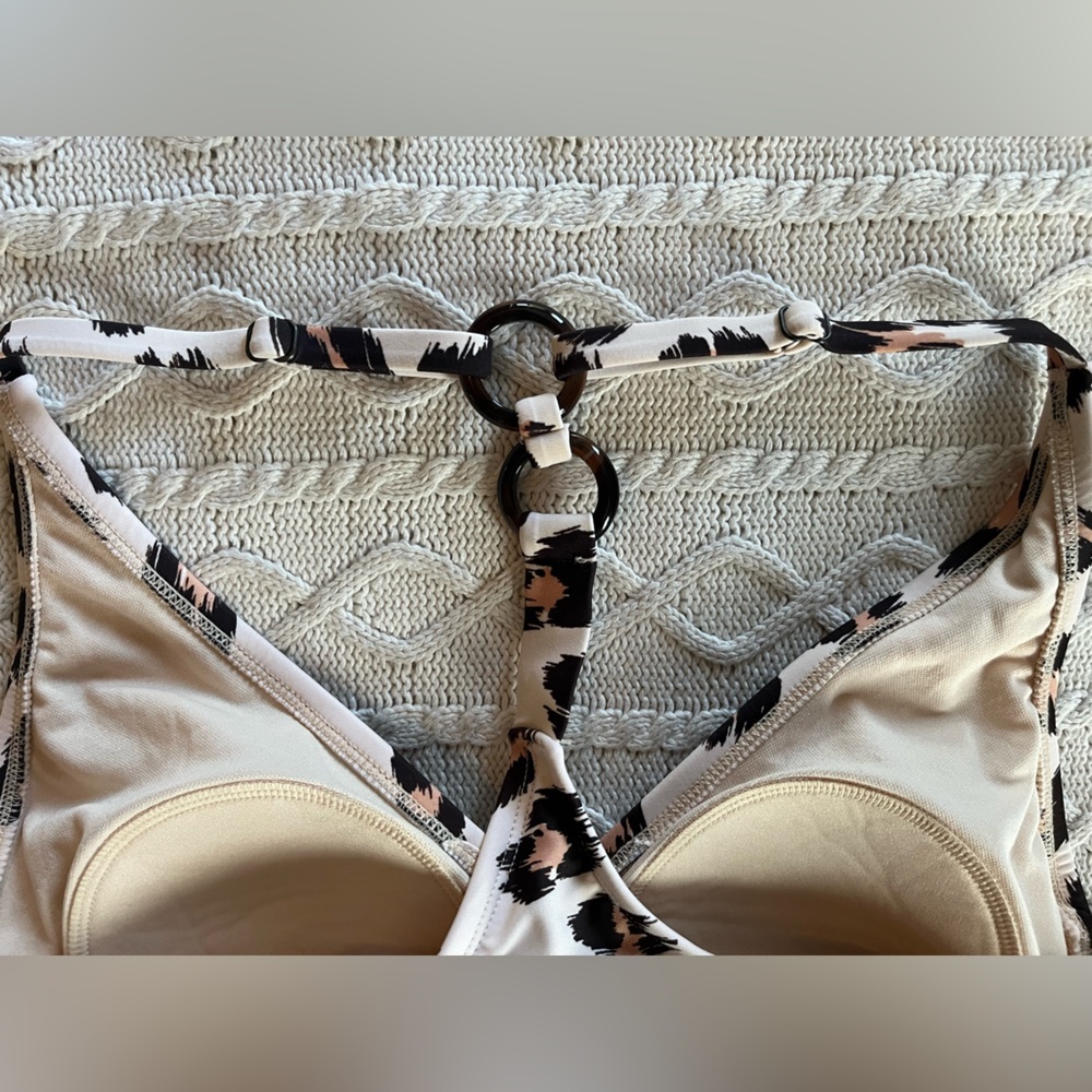 Kona Sol Animal Print 1 Piece Swimsuit Women’s Size Medium - Picture 5 of 10